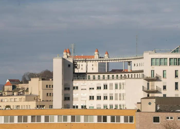 Apartament Sunny And Cozy In The Center With Free Parking *